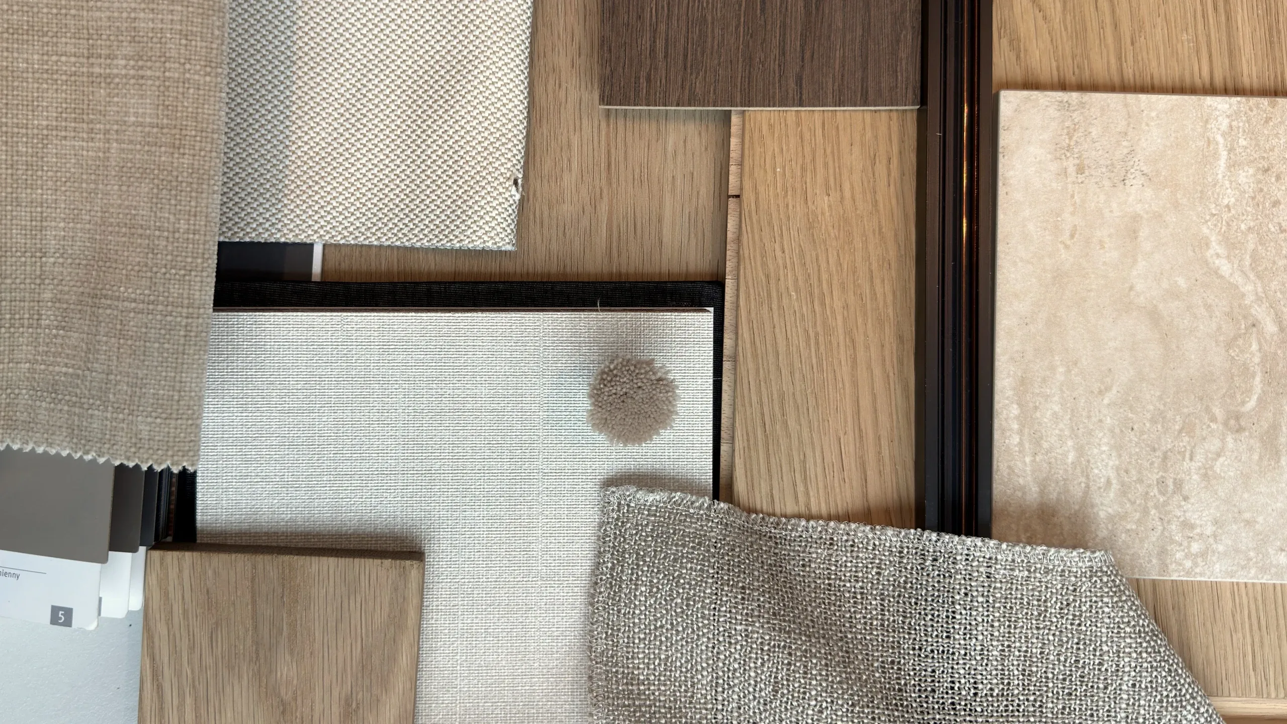 Simple Modern — JADALNIA